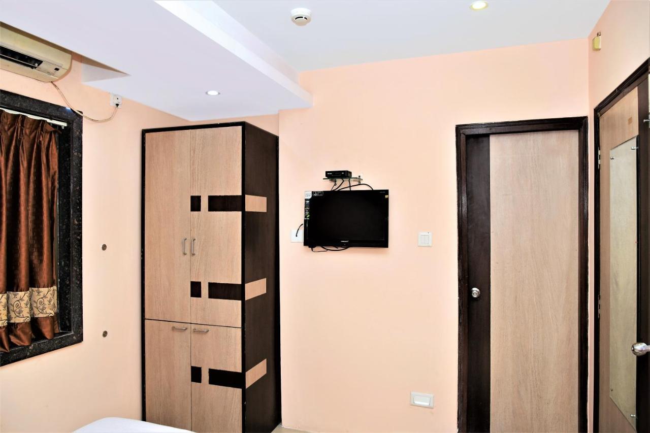 Reliable Inn Calcutta Exterior foto
