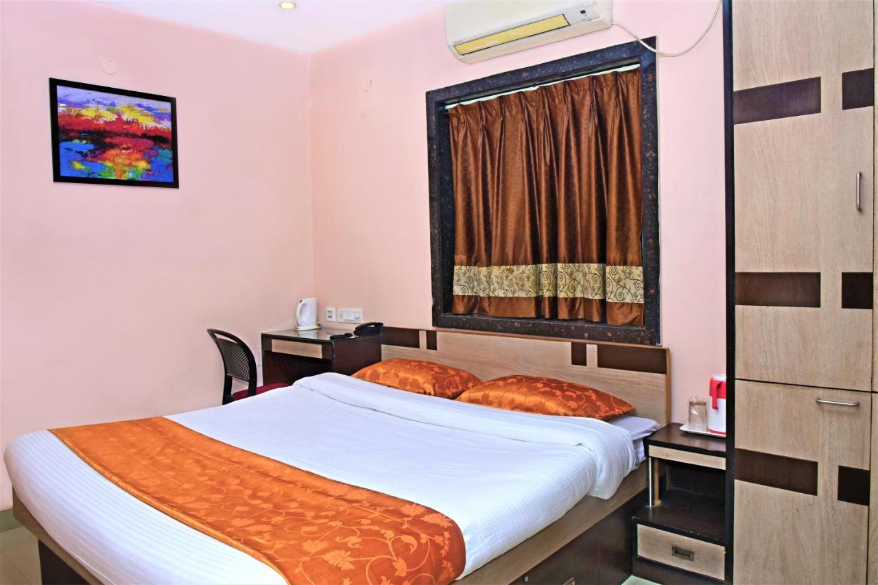 Reliable Inn Calcutta Exterior foto