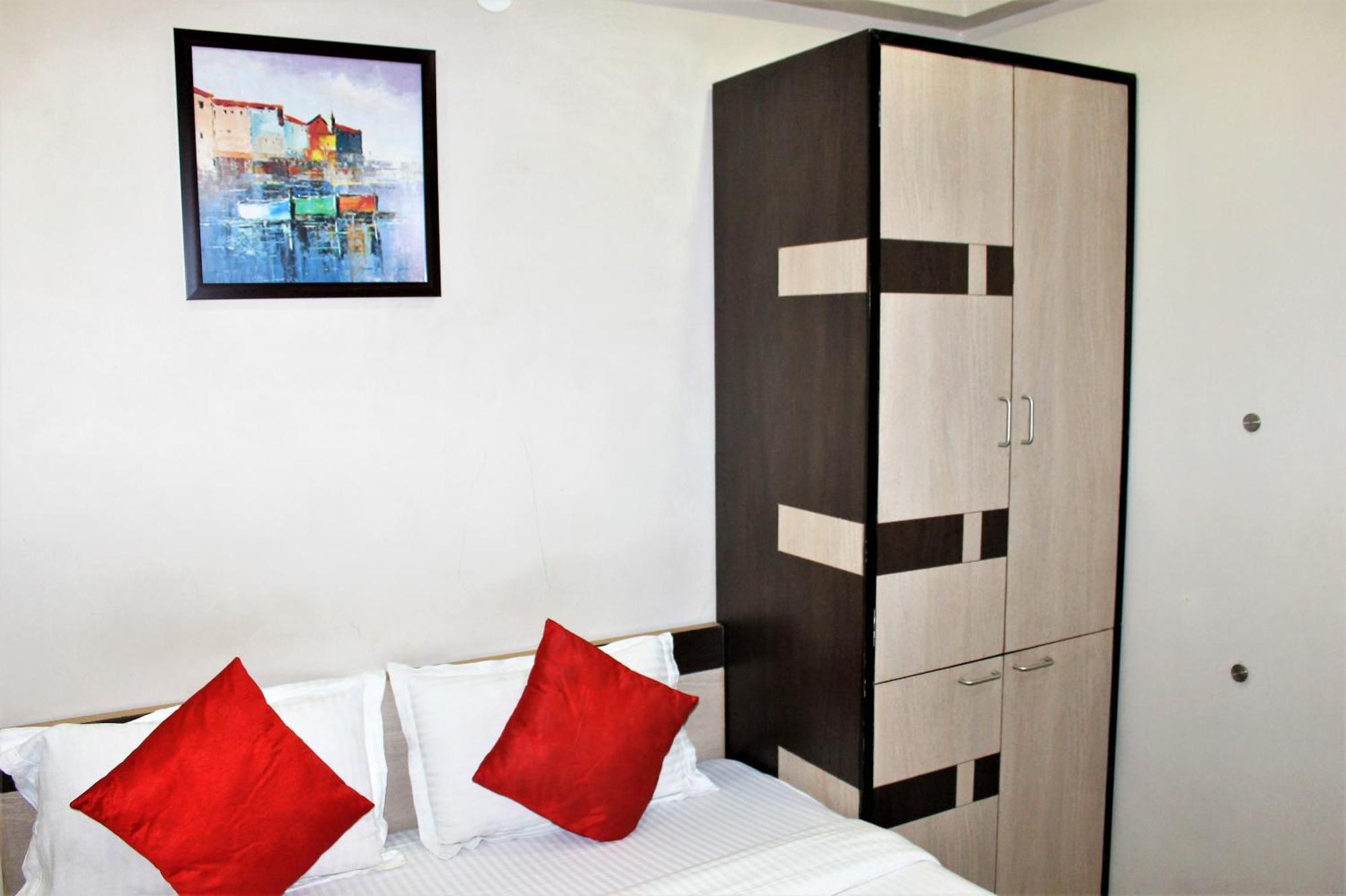 Reliable Inn Calcutta Exterior foto