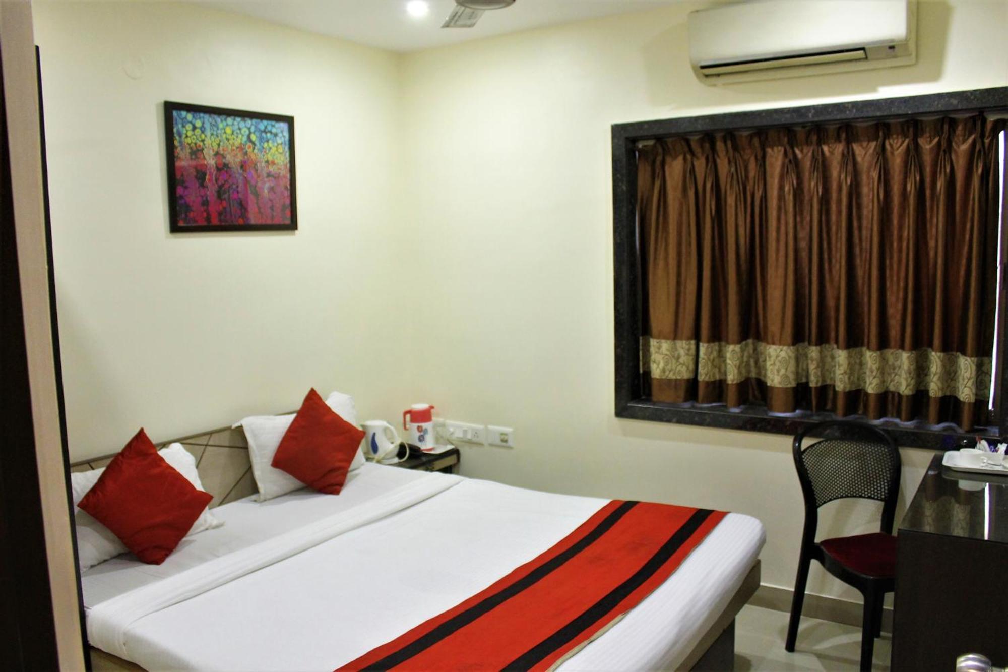 Reliable Inn Calcutta Exterior foto