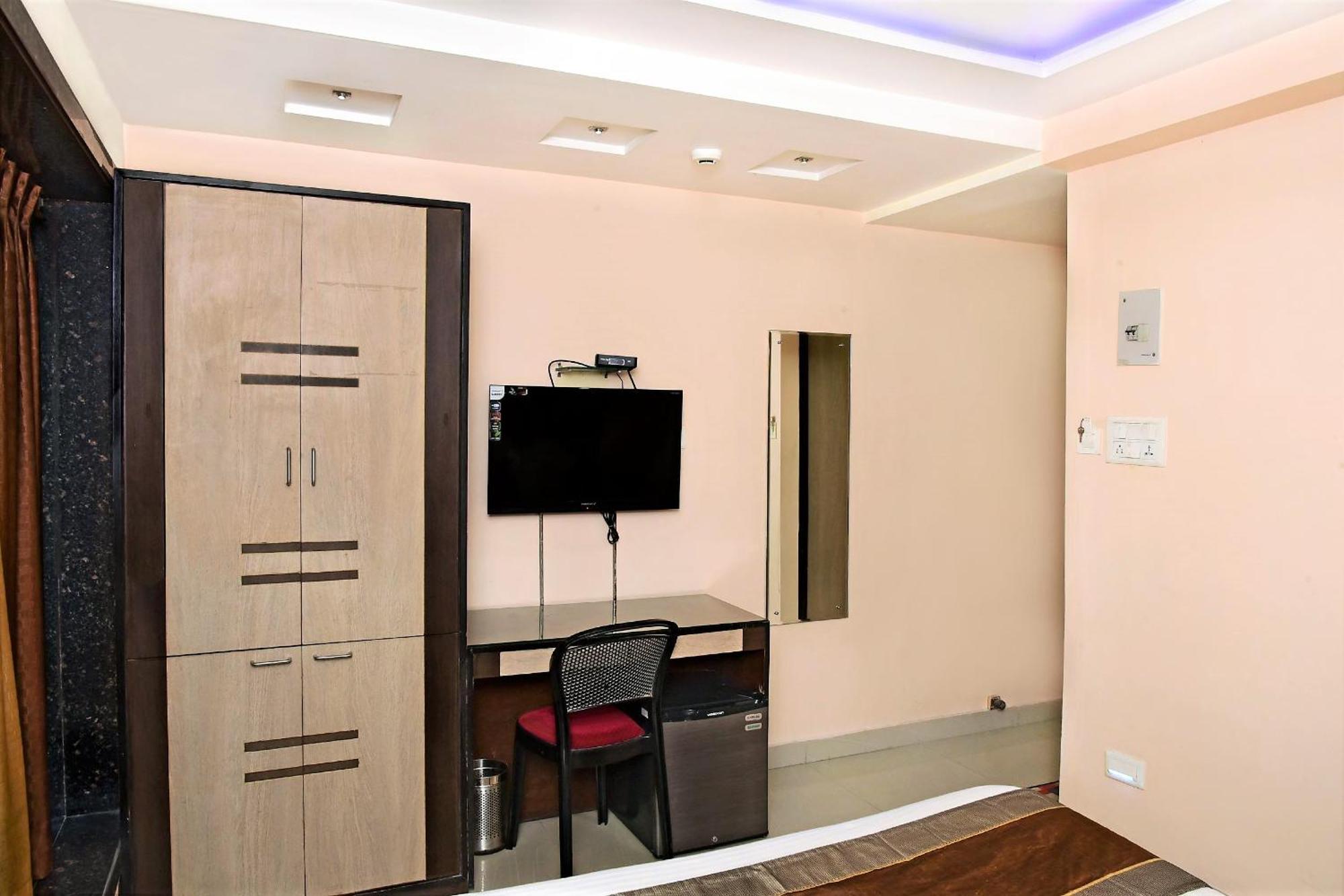 Reliable Inn Calcutta Exterior foto